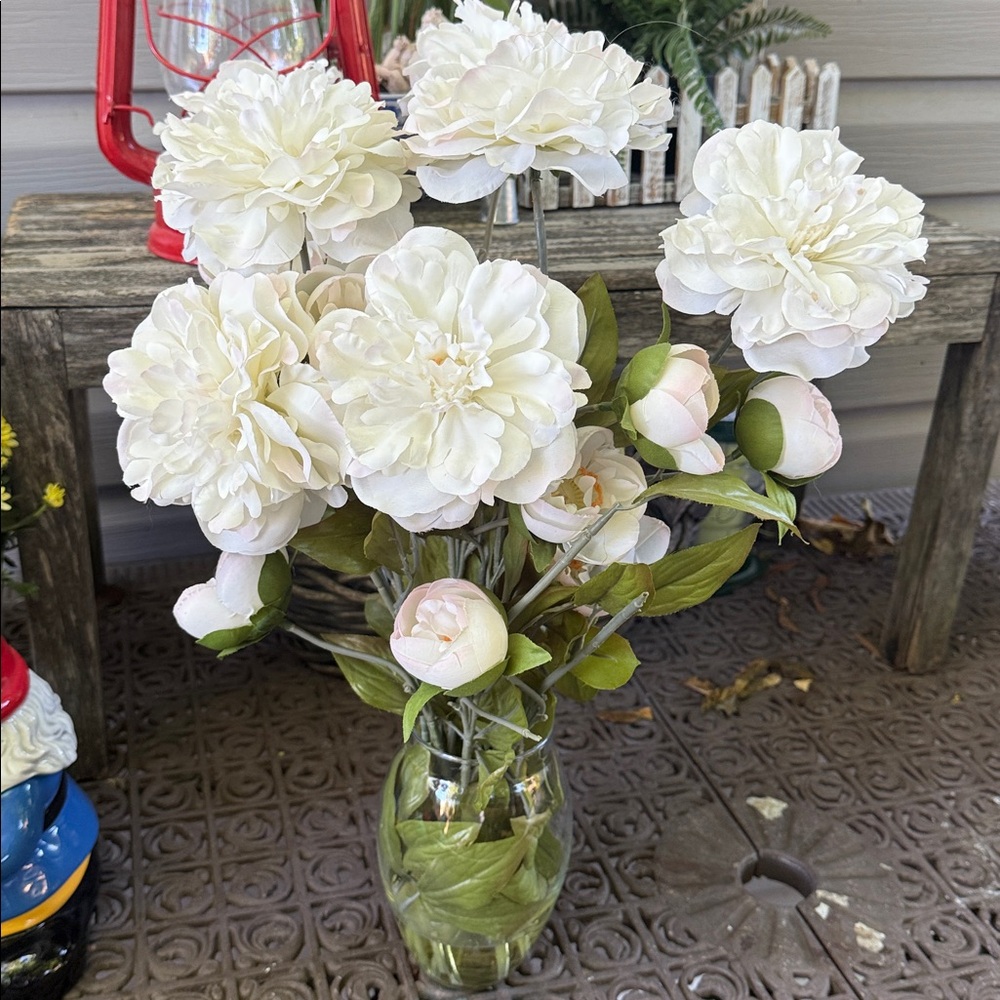 White Silk Floral Arrangement Glass Vase resin water Like Potterybarn 20x14”